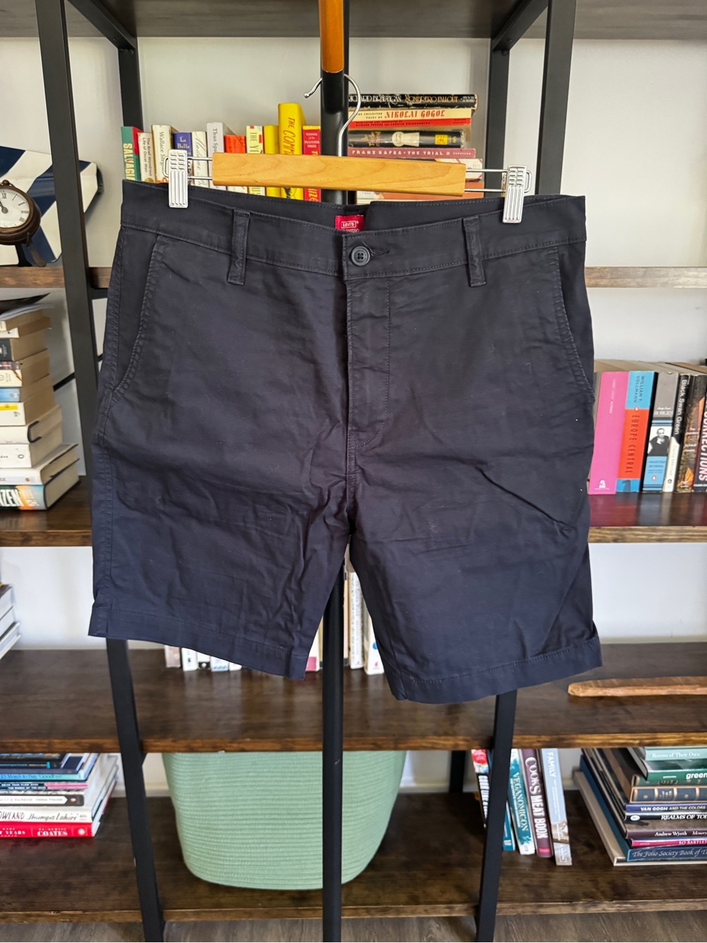 Levi’s • Men's Navy Cotton Casual Chino Shorts
